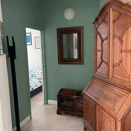Un Piano Sotto Arturo דירה *