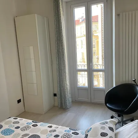 Un Piano Sotto Arturo * Turín