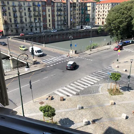 Un Piano Sotto Arturo Turín